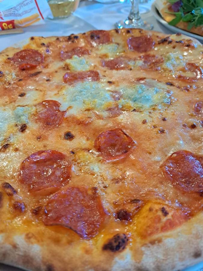 Mambly B&B Ristorante Pizzeria Galliate Exterior photo